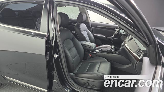 Kia K7 2018 — photo 12