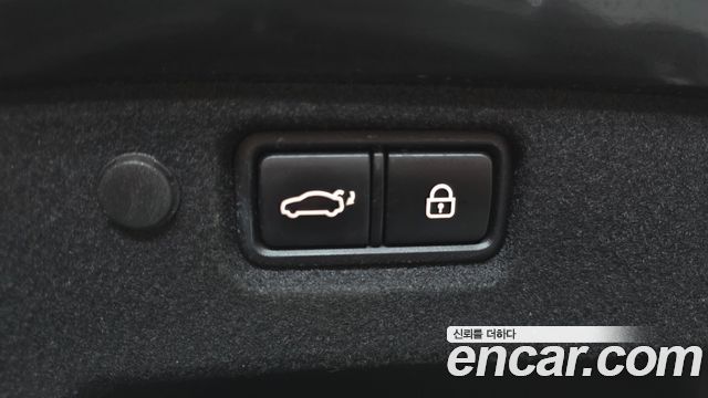 Kia K7 2018 — photo 20