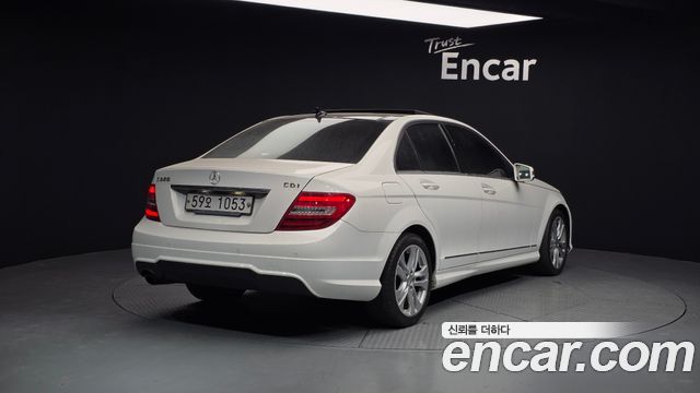 Mercedes-Benz C-Class 2013 — photo 2