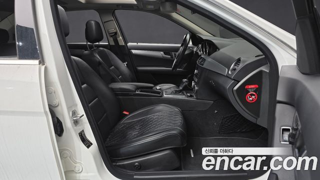 Mercedes-Benz C-Class 2013 — photo 11