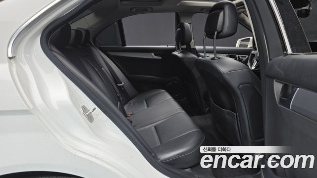 Mercedes-Benz C-Class 2013 — photo 12