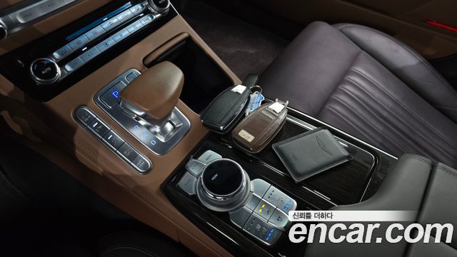 Genesis G90 2019 — photo 9