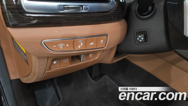 Genesis G90 2019 — photo 14