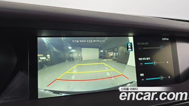 Genesis G90 2019 — photo 16
