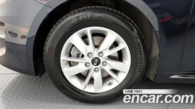 Kia K5 2018 — photo 5