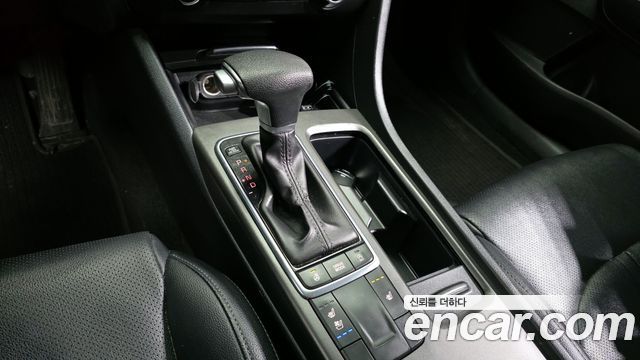 Kia K5 2018 — photo 9