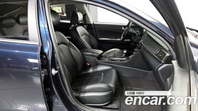 Kia K5 2018 — photo 11