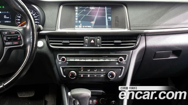 Kia K5 2018 — photo 14