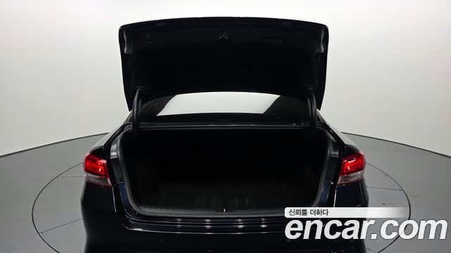 Kia K5 2018 — photo 20