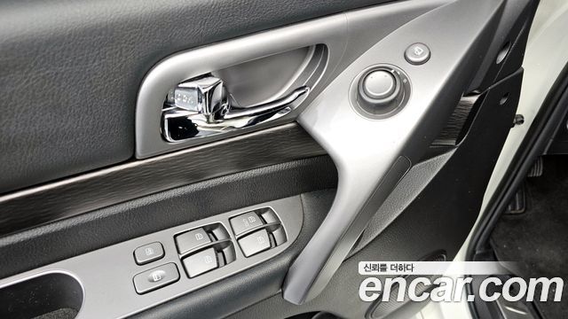 KG Mobility KORANDO 2017 — photo 19