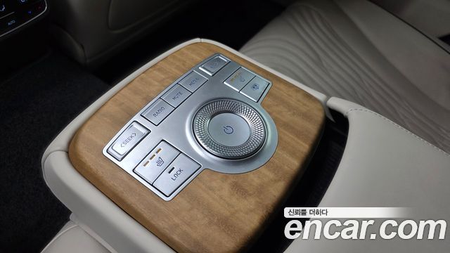 Genesis G80 2021 — photo 17