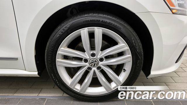 Volkswagen Passat 2018 — photo 5