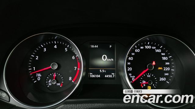 Volkswagen Passat 2018 — photo 8