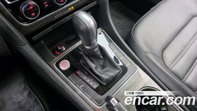 Volkswagen Passat 2018 — photo 9