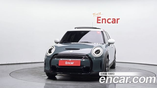Mini Cooper 2023 — photo 3