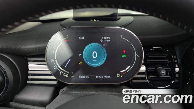 Mini Cooper 2023 — photo 8