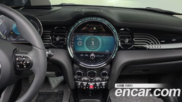 Mini Cooper 2023 — photo 15