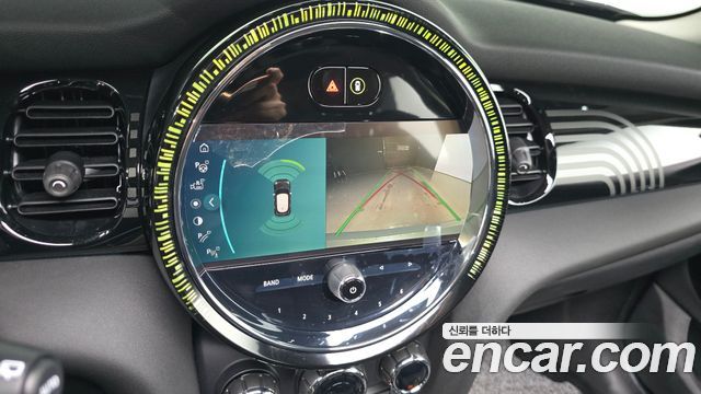 Mini Cooper 2023 — photo 16