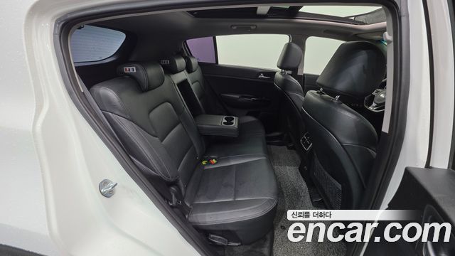 Kia Sportage 2017 — photo 19
