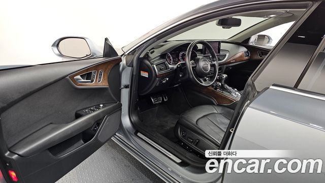 Audi A7 2015 — photo 10