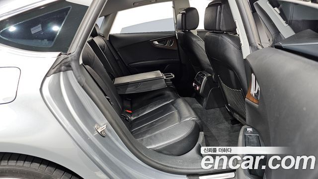 Audi A7 2015 — photo 12
