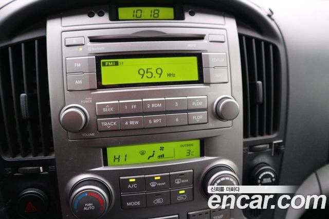 Hyundai Starex 2016 — photo 14