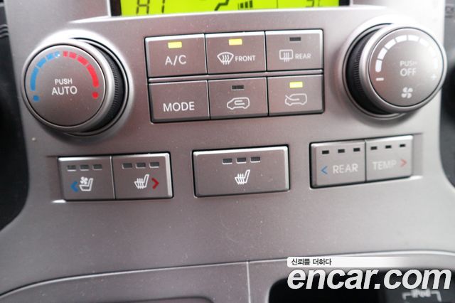 Hyundai Starex 2016 — photo 16