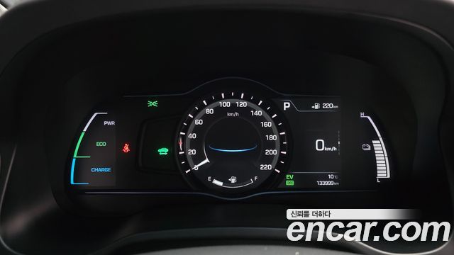 Hyundai Ioniq 2017 — photo 8