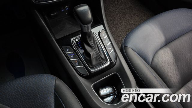 Hyundai Ioniq 2017 — photo 9