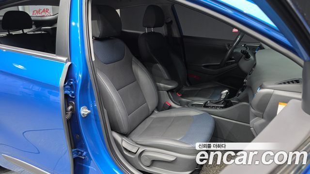 Hyundai Ioniq 2017 — photo 10