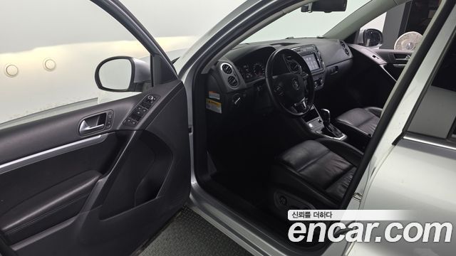 Volkswagen Tiguan 2014 — photo 11