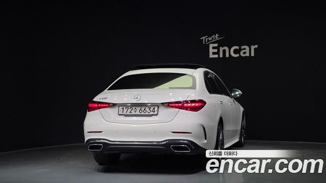 Mercedes-Benz C-Class 2022 — photo 4