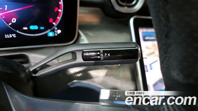 Mercedes-Benz C-Class 2022 — photo 9