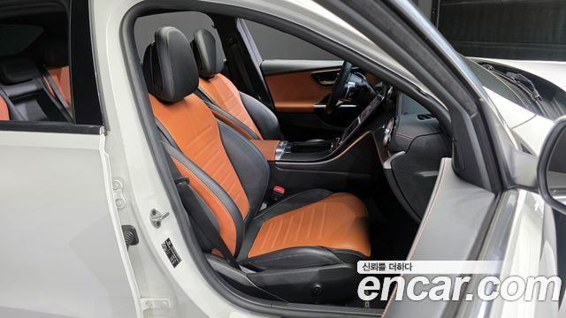 Mercedes-Benz C-Class 2022 — photo 12