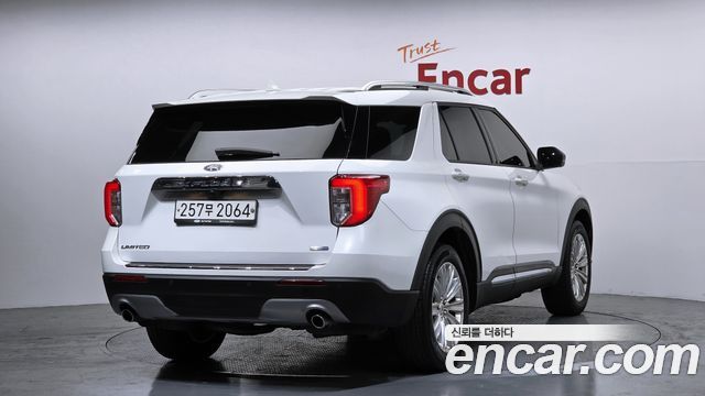 Ford Explorer 2020 — photo 2