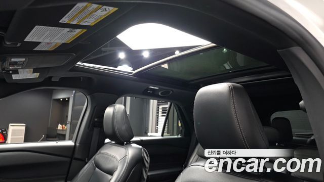 Ford Explorer 2020 — photo 16