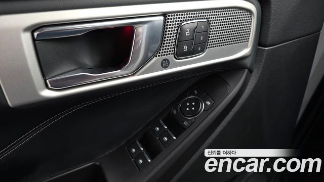 Ford Explorer 2020 — photo 19