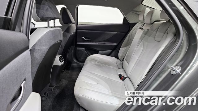 Hyundai AVANTE 2022 — photo 12