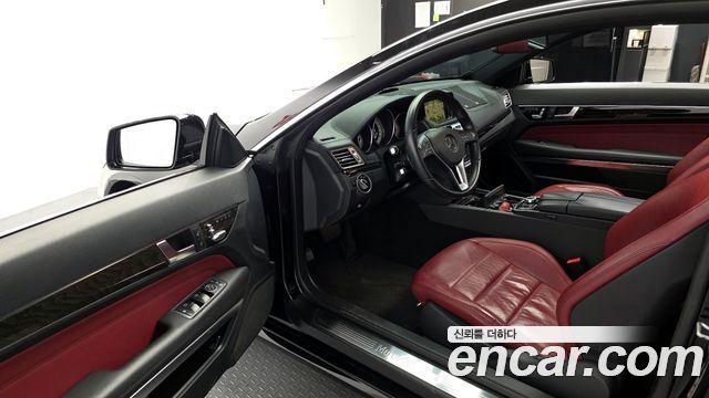 Mercedes-Benz E-Class 2016 — photo 10