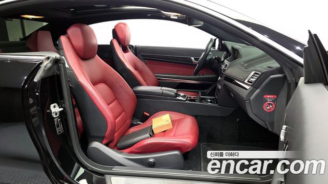 Mercedes-Benz E-Class 2016 — photo 11