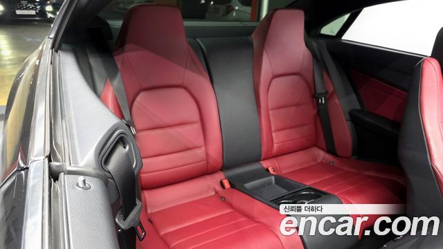 Mercedes-Benz E-Class 2016 — photo 12