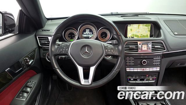 Mercedes-Benz E-Class 2016 — photo 13