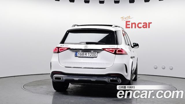 Mercedes-Benz GLE-Class 2021 — photo 4