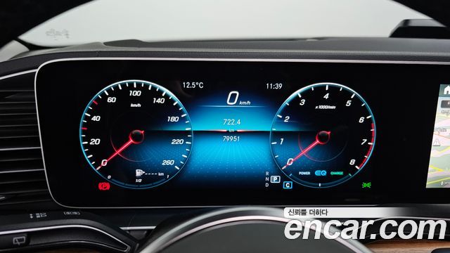 Mercedes-Benz GLE-Class 2021 — photo 8