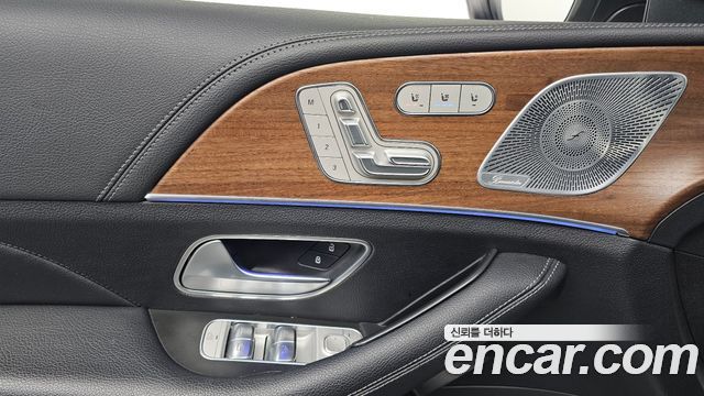 Mercedes-Benz GLE-Class 2021 — photo 13