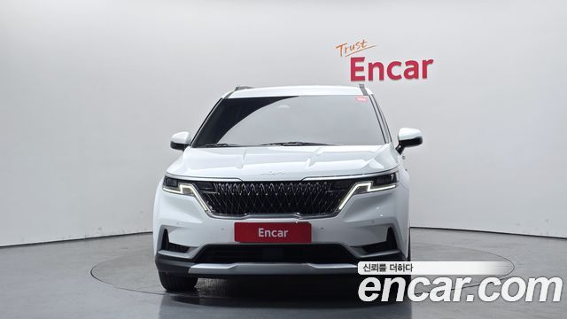 Kia Canival 2023 — photo 3