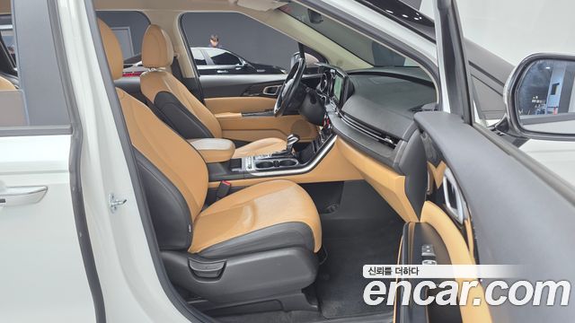 Kia Canival 2023 — photo 10