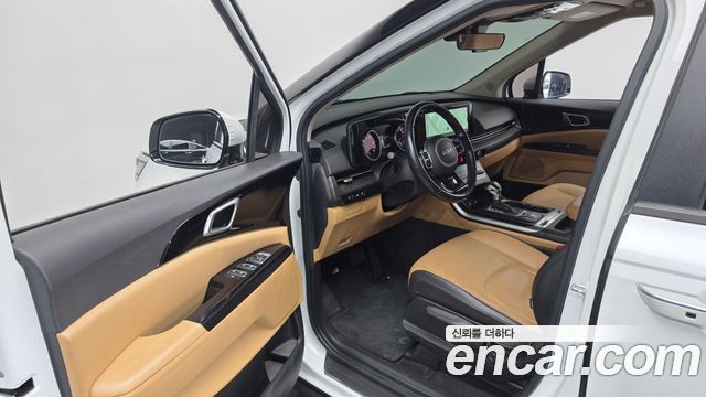 Kia Canival 2023 — photo 11