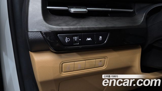 Kia Canival 2023 — photo 16