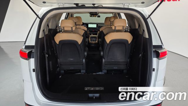 Kia Canival 2023 — photo 20